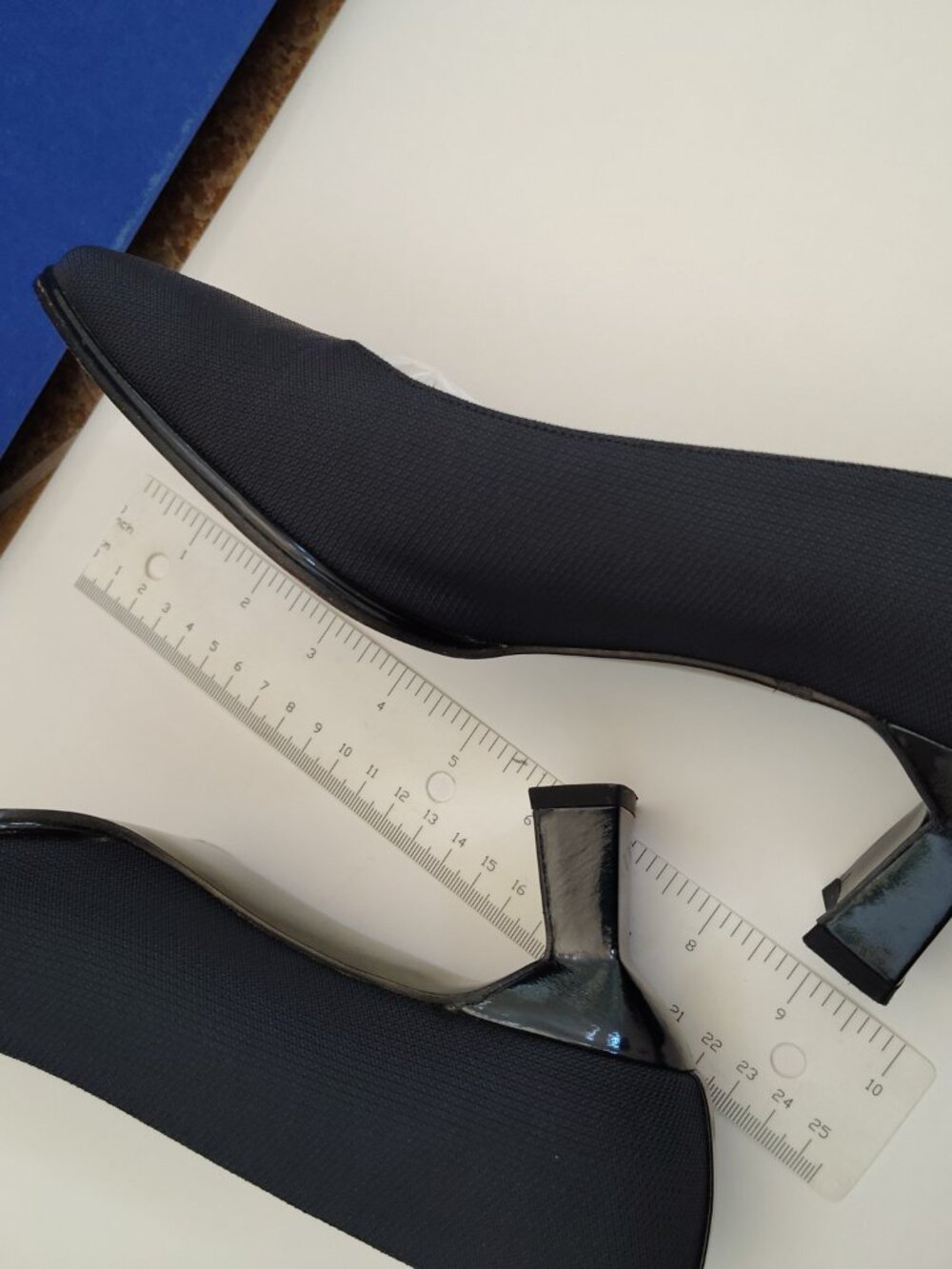 Stuart Weitzman Heel Pump - Picture 12 of 13
